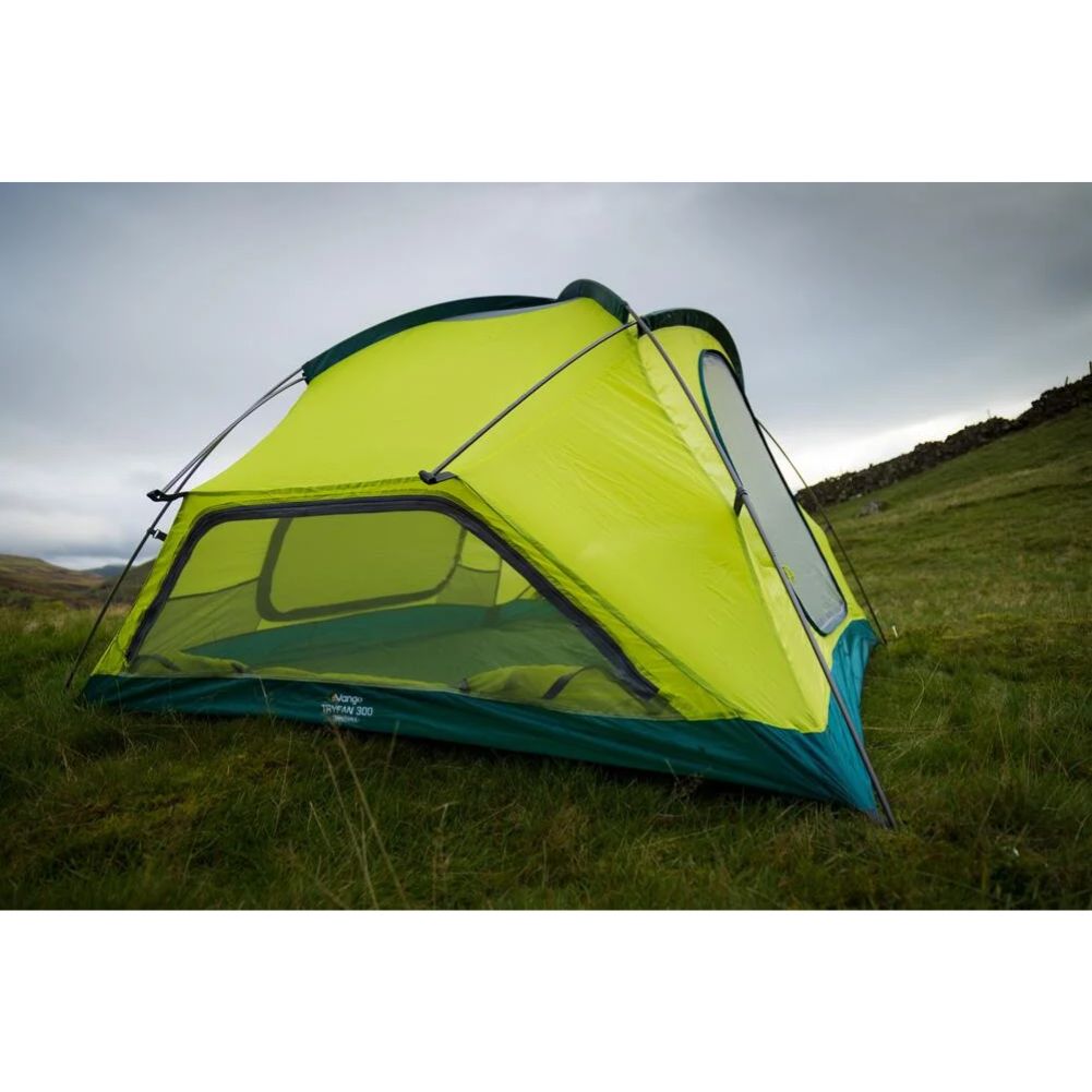 Vango Tryfan 200 Tent - 2 Man Tent - Close Low View
