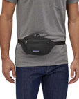 Patagonia Ultralight Black Hole Mini Hip Pack 1L (Black) model fhips
