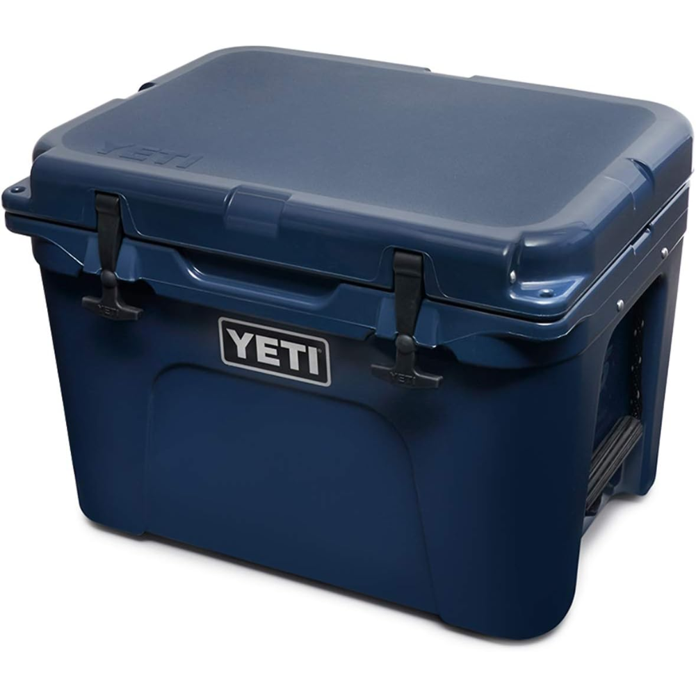 Yeti Tundra 35 Cool Box (Navy) angle