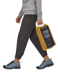 Patagonia Black Hole Duffel 55 Litres (Smolder Blue/Buckwheat Gold)