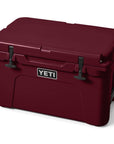 Yeti Tundra 45 Cool Box (Wild Vine Red) angle