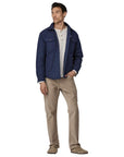 Patagonia Men's Lightweight Insulated Fjord Flannel Shirt (New Navy) model looking away