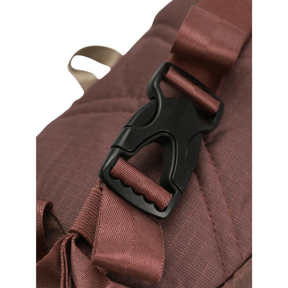 Patagonia Ultralight Black Hole Mini Hip Pack 1L (Patchwork: Pine Needle Green) belt buckle