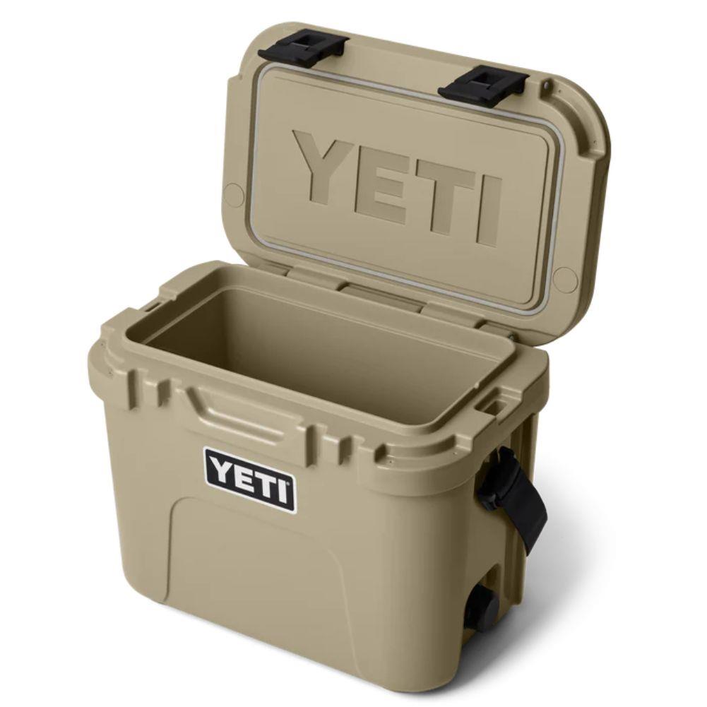 Yeti Roadie 15 Cool Box (Tan) open lid