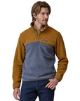 Patagonia Men's Lightweight Synchilla Snap-T Fleece Pullover (Shelter Brown) model looking away