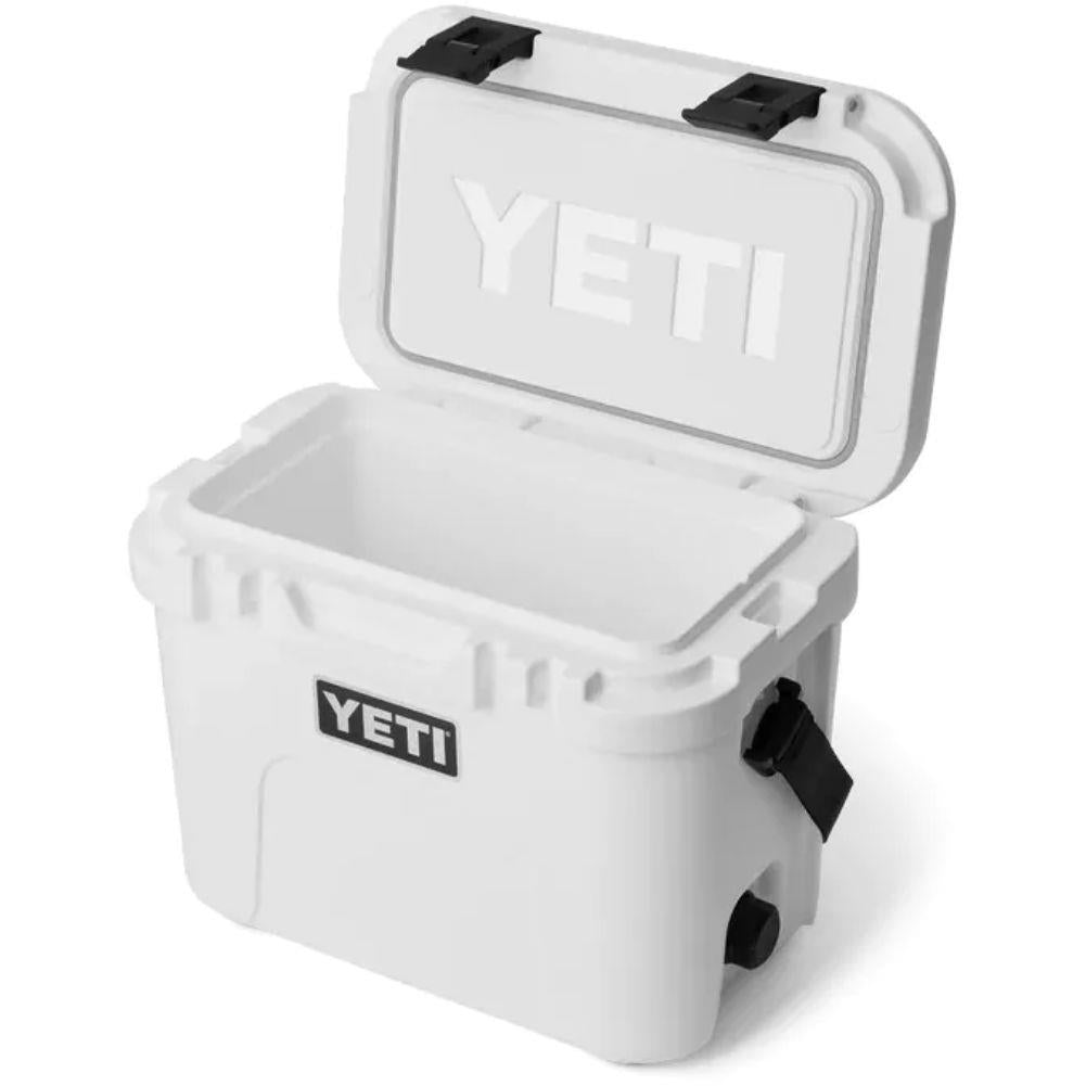 Yeti Roadie 15 Cool Box (White) lid up