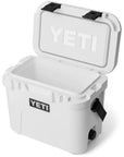 Yeti Roadie 15 Cool Box (White) lid up