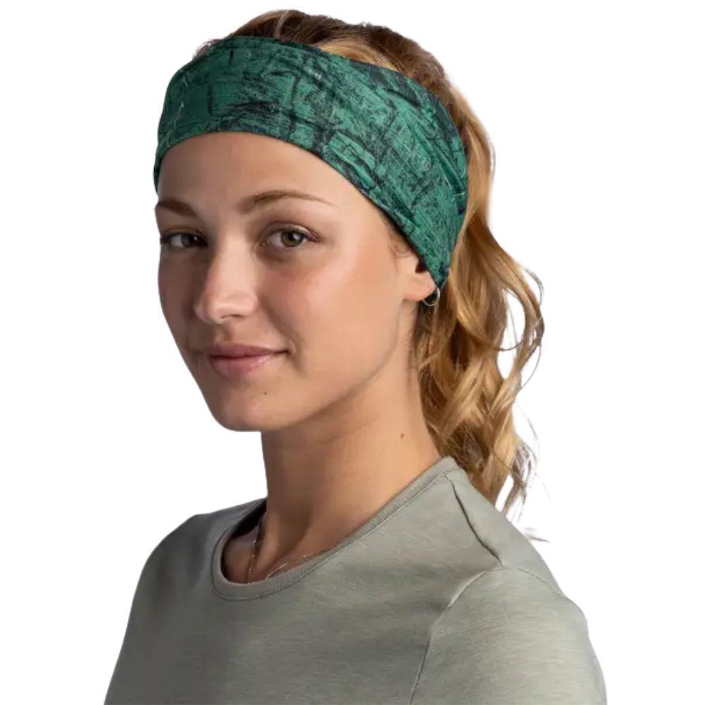 Buff CoolNet UV Neckwear (Ark Ever Green) on forehead