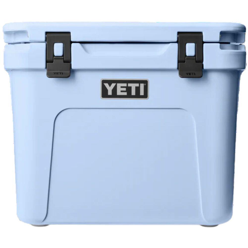 Yeti Roadie 32 Wheeled Cool Box (Big Sky Blue) front