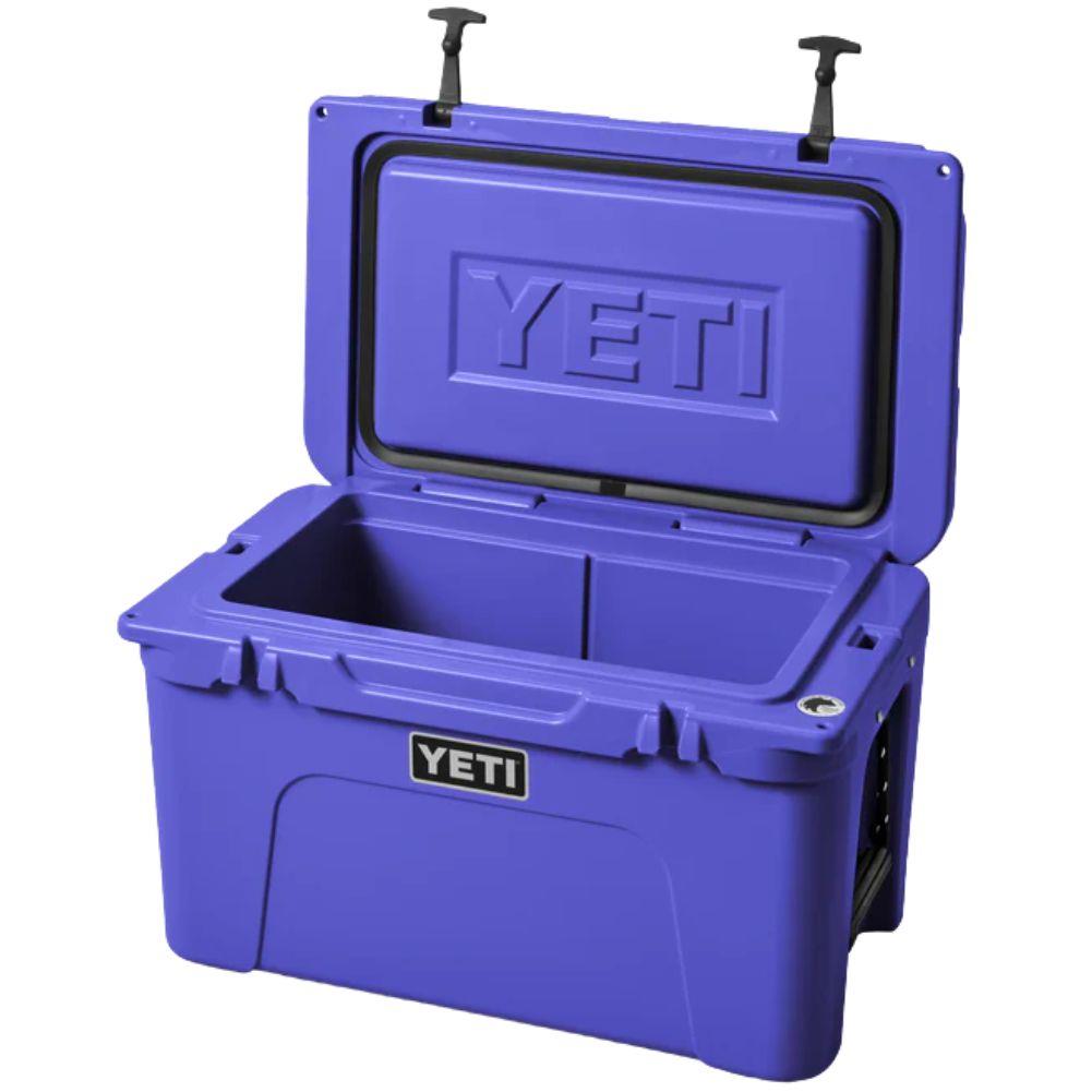 Yeti Tundra 45 Cool Box (Ultramarine Violet) id up