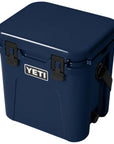 Yeti Roadie 24 Cool Box 2.0 (Navy) lid close