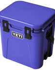 Yeti Roadie 24 Cool Box 2.0 (Ultramarine Violet) angle