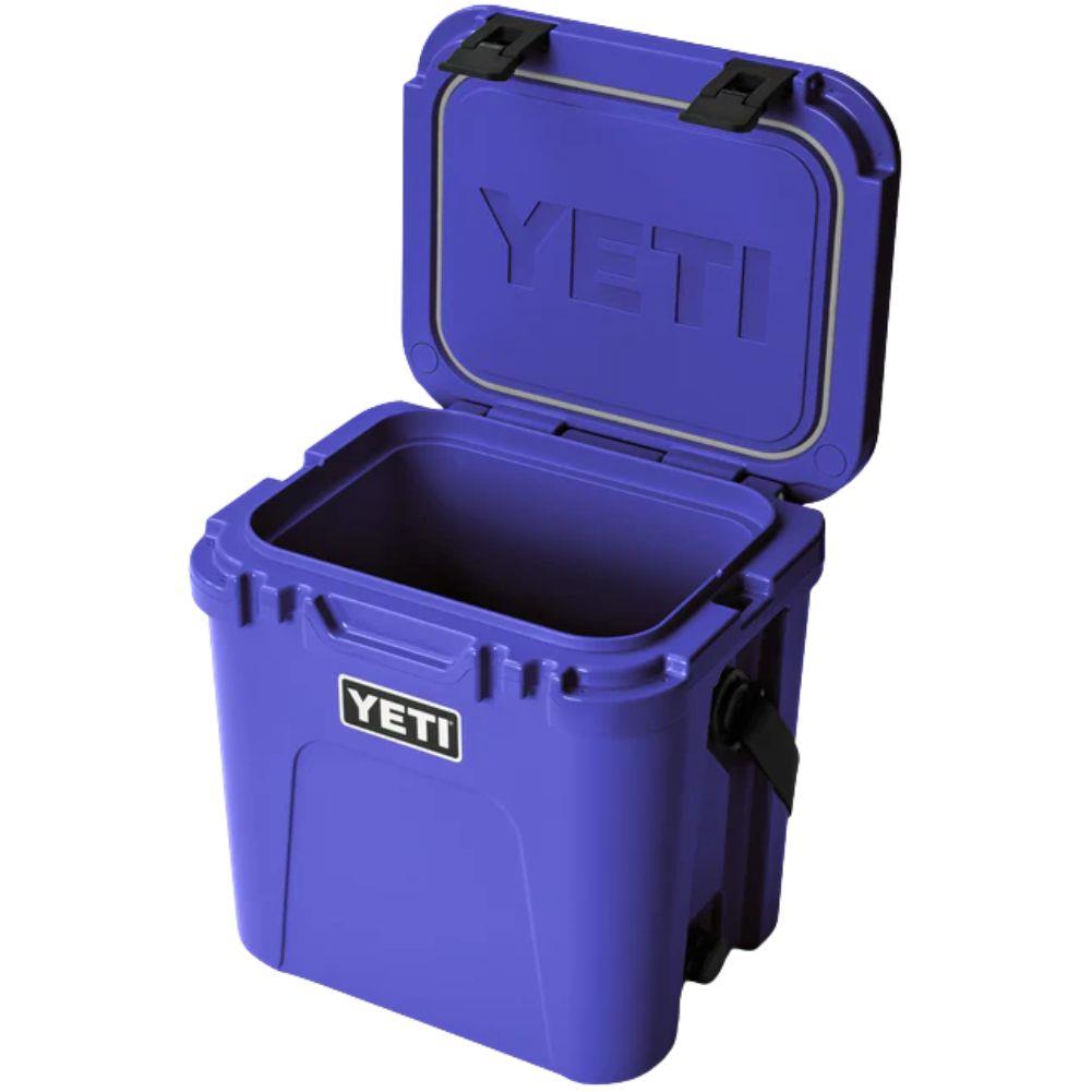 Yeti Roadie 24 Cool Box 2.0 (Ultramarine Violet) lid up