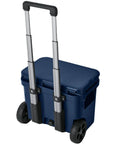 Yeti Roadie 32 Wheeled Cool Box (Navy) baxck handle