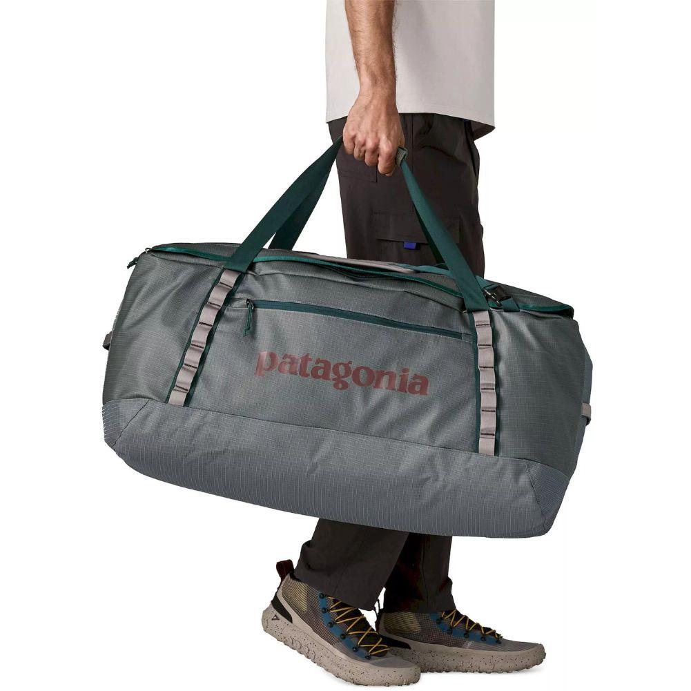Patagonia Black Hole Duffel Bag 100L (Noble Grey) walking