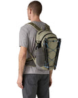 Patagonia Terravia Pack 22L - M (River Rock Green) pole back