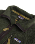 Patagonia Men's Retro Pile Fleece Jacket (Old Growth Green) collar