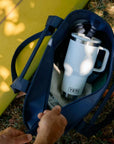 Yeti Rambler 20 oz (591 ml) Travel Mug With Leakproof Stronghold Lid (Stag Red) bag