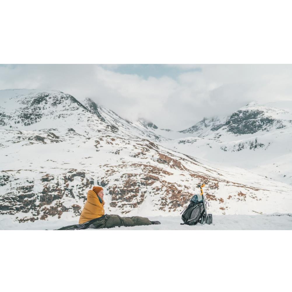 Robens Mountain Bivvy (Dark Green) snow