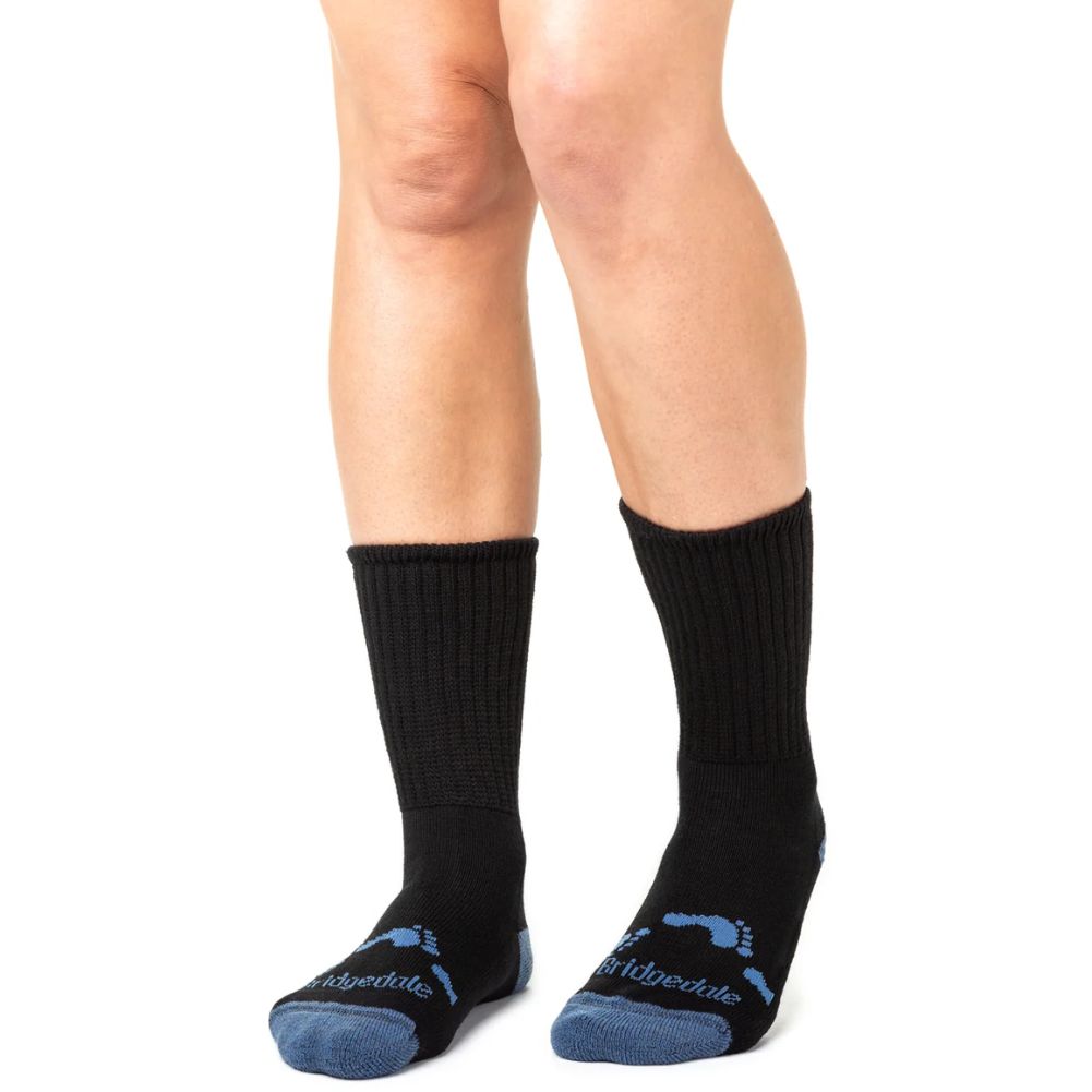 Bridgedale Hike All Season Junior Merino Comfort Boot Socks (Black) pair of legs