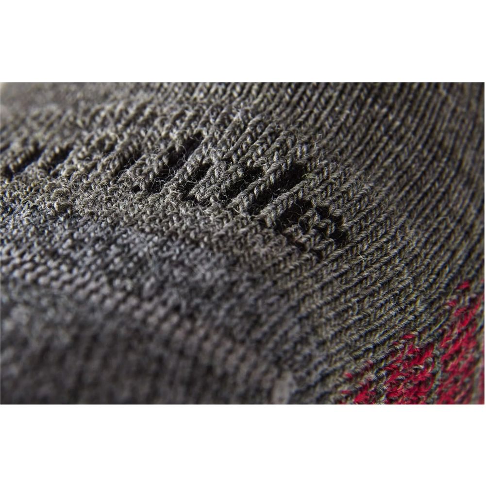 Bridgedale Men's Hike Lightweight Merino Performance Socks (Grey Heather) close up