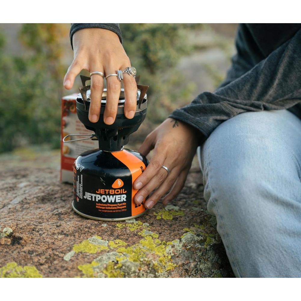 Jetboil JetPower Fuel 230g Gas Canister turning