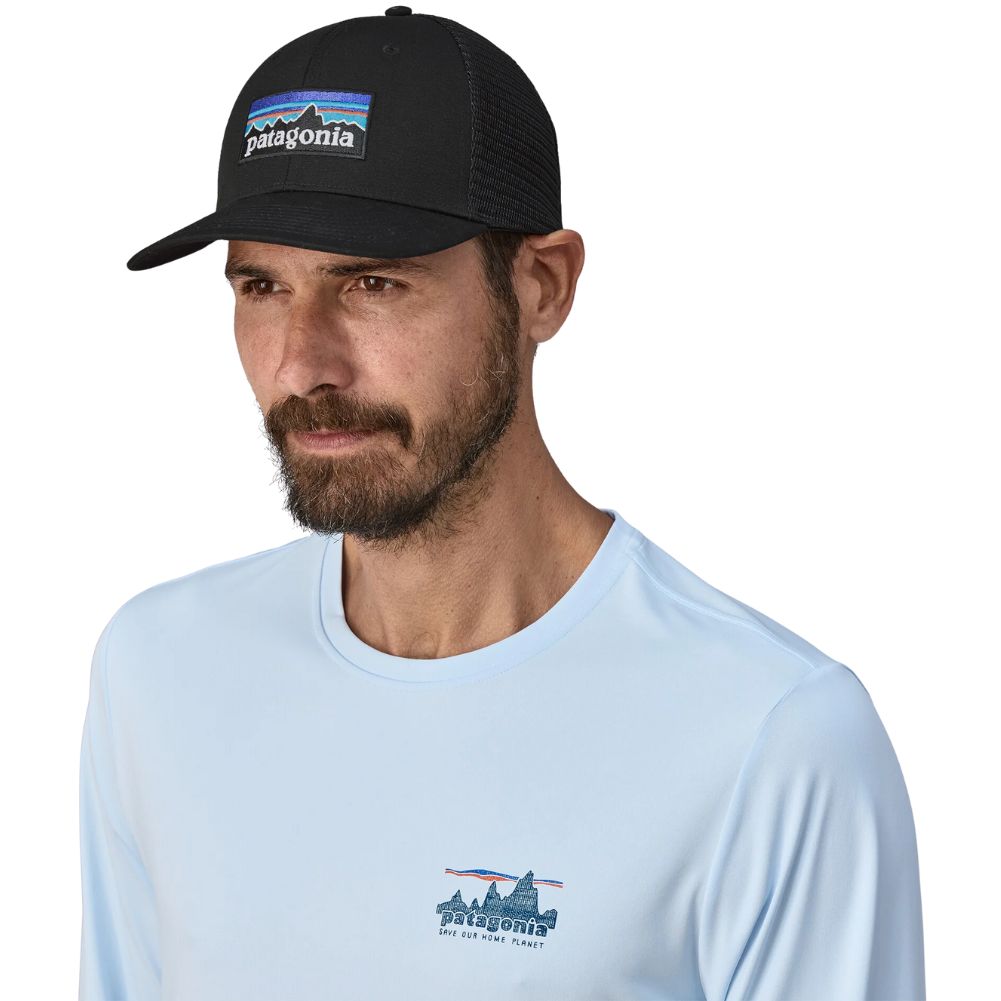 Patagonia P-6 Logo Trucker Hat (Black) model front
