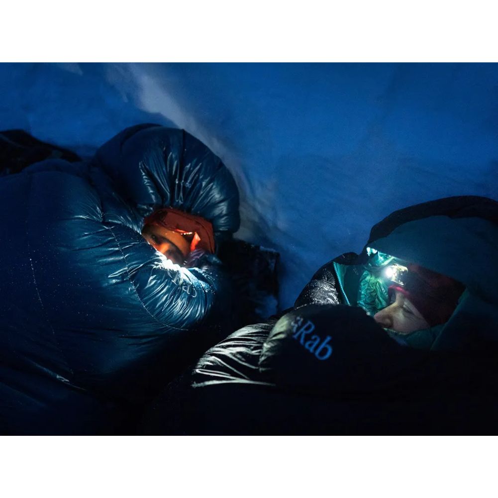 Rab Women&#39;s Ascent 700 Down Sleeping Bag (Nightfall)being used