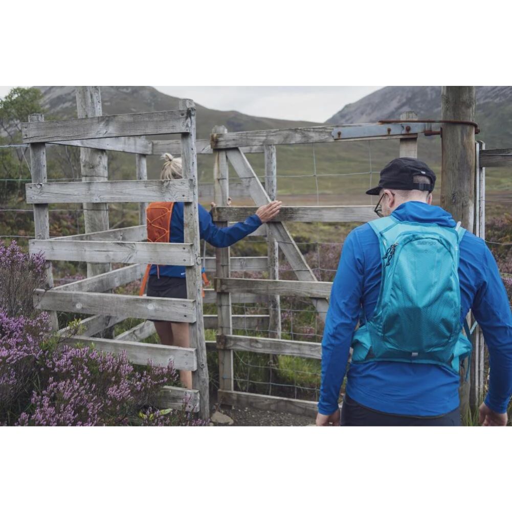 Vango Apex Hydro 10L Rucksack (Atom Blue) gate