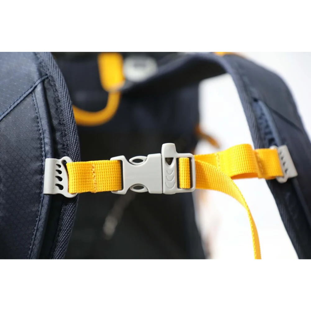 Vango Apex Air 40 Rucksack (Moonlit Ocean) clip