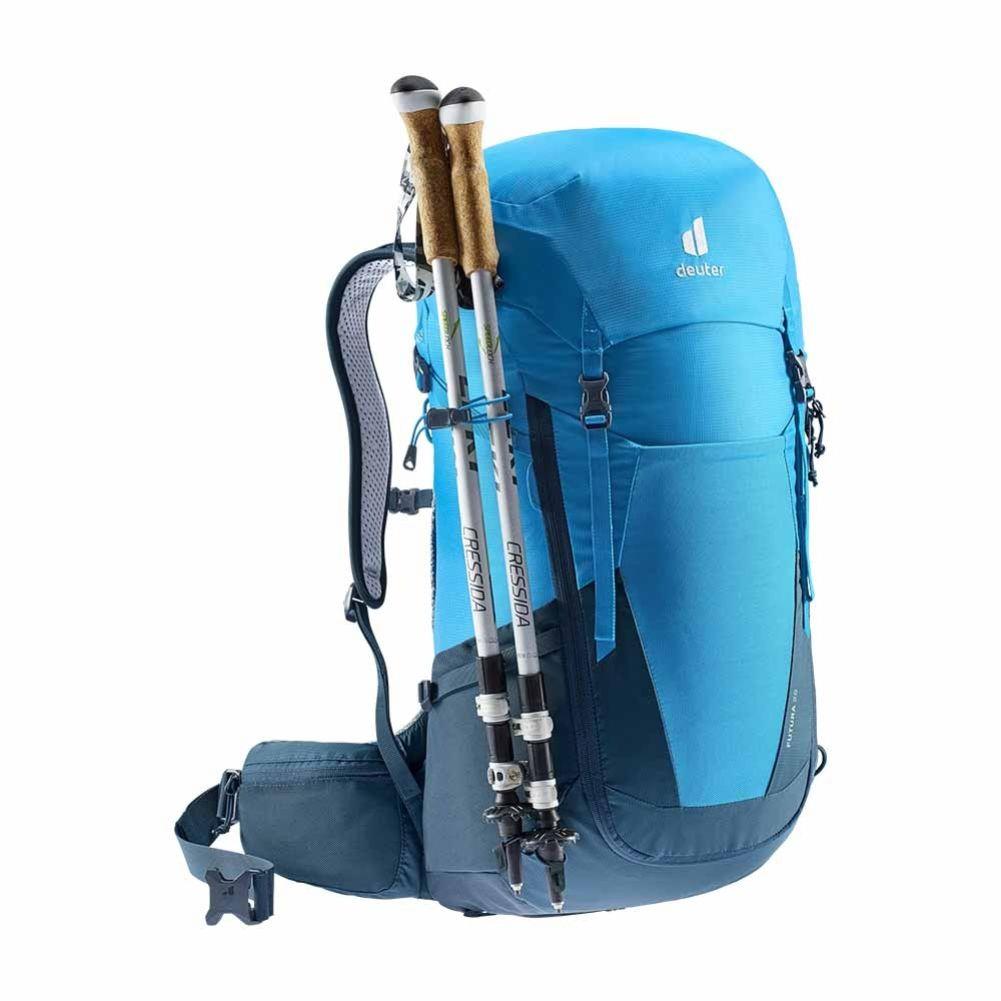 Deuter Futura 26 Daypack Hiking Backpack (Reef/Ink) walking