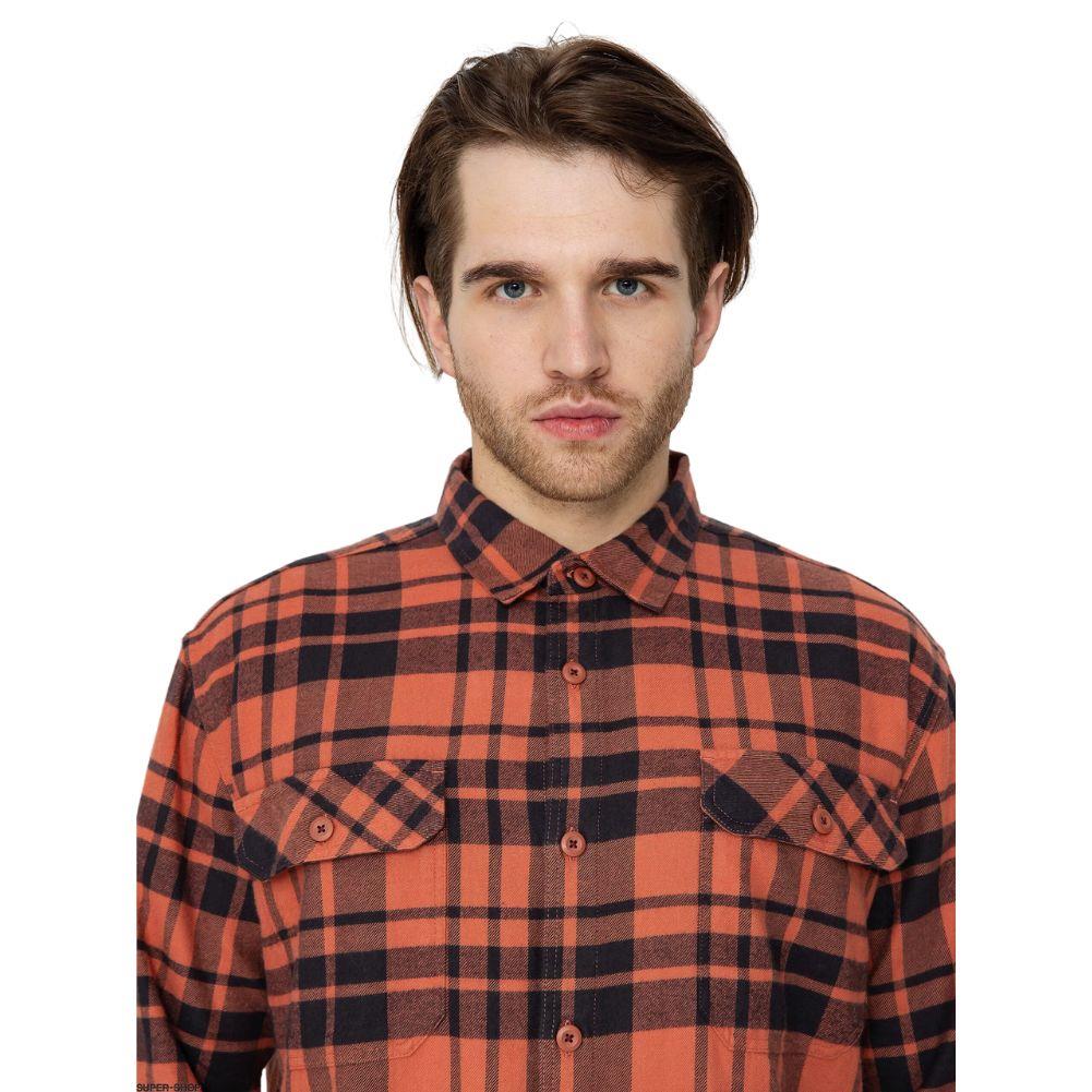 Patagonia Men's Insulated Organic Cotton Midweight Fjord Flannel Shirt  close up