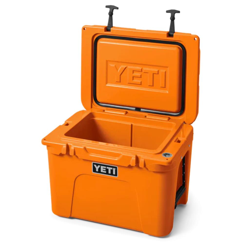 Yeti Tundra 35 Cool Box (King Crab) lid open