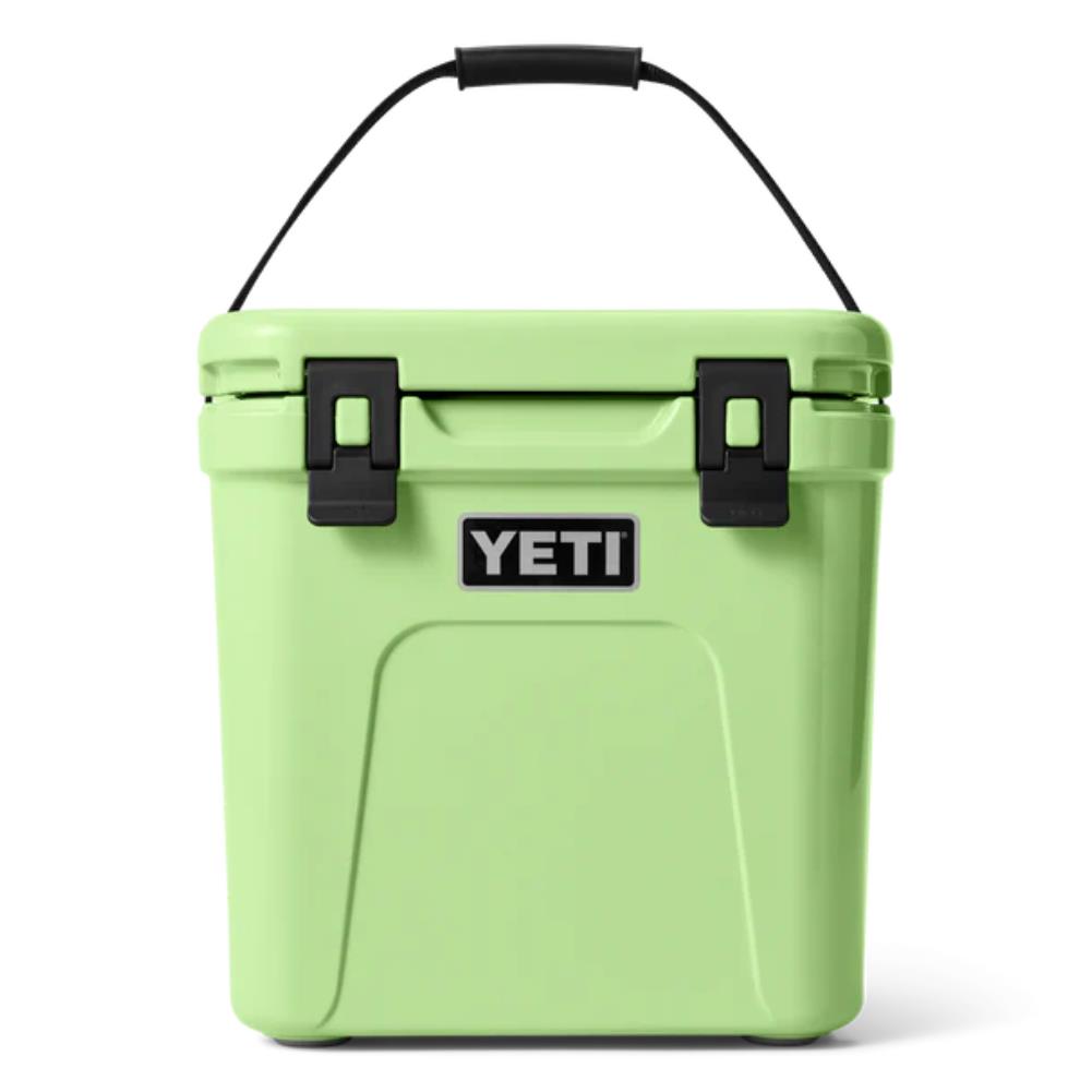 Yeti Roadie 24 Cool Box (Key Lime) handle up