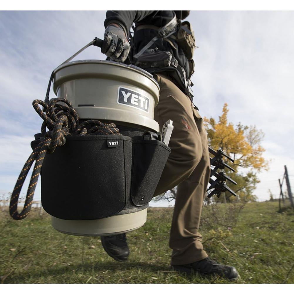 YETI LoadOut Bucket Utility Gear Belt (Black) carrying bucket