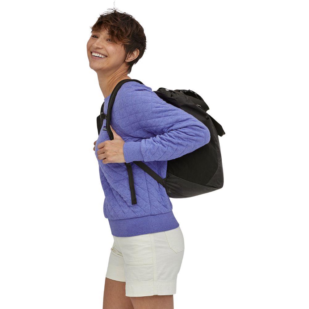 Patagonia Ultralight Black Hole Tote Pack 27L (Black)side view