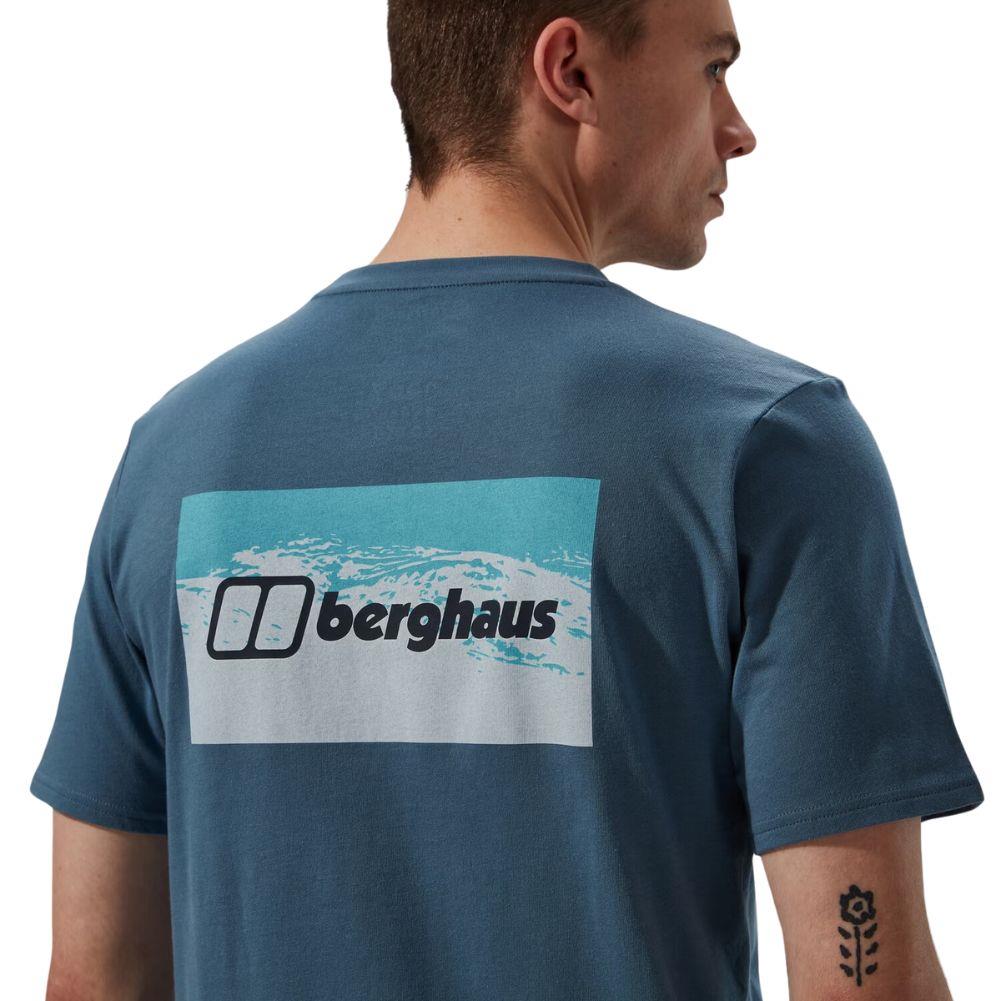 Berghaus Men&#39;s Cheviot Box Logo Short Sleeve T-Shirt (Blue) model back logo