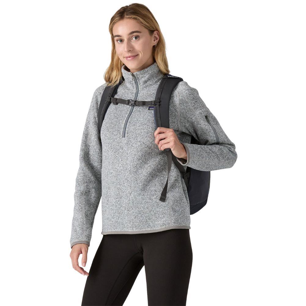 Patagonia Refugio Daypack 26L (Smolder Blue) model straps