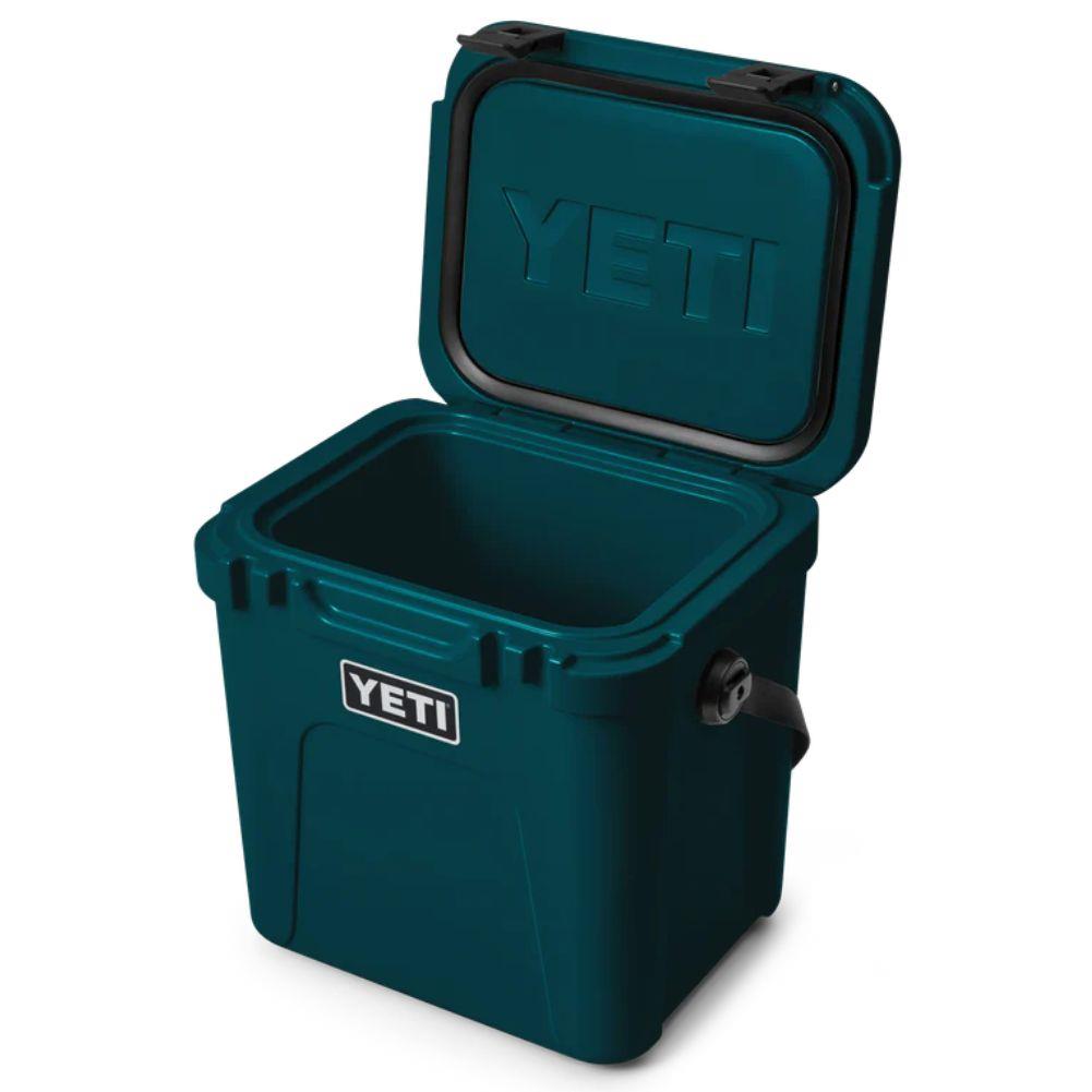 Yeti Roadie 24 Cool Box (Agave Teal) lid open