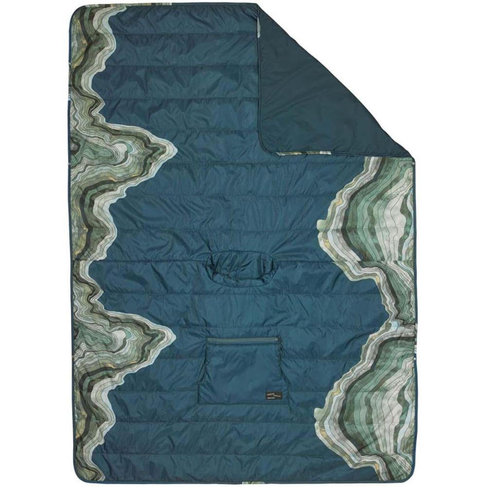 Therm-A-Rest Honcho Poncho (Topo Wave Print) corner flat