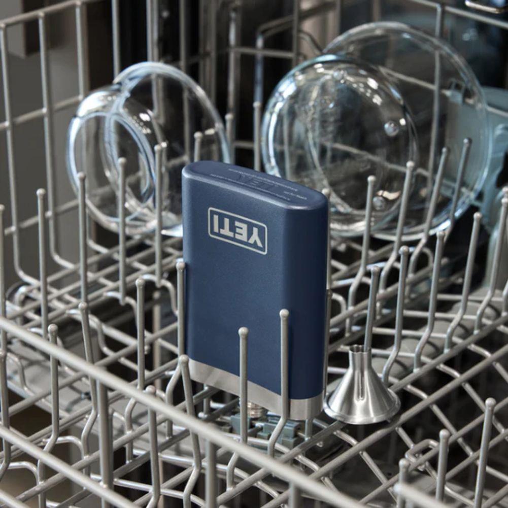 Yeti Flask 200ml (Navy) washing