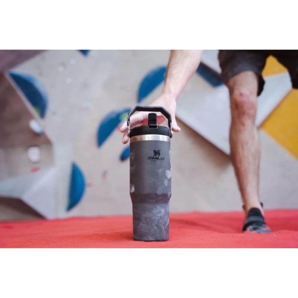 Stanley Iceflow Flip Straw Tumbler 890ML (Charcoal) grabbing