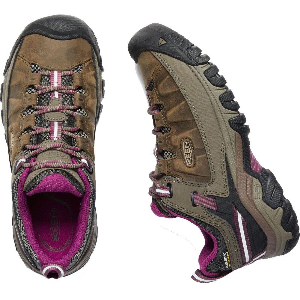 Keen Women&#39;s Targhee III WP Walking Shoe (Weiss/Boysenberry) top side