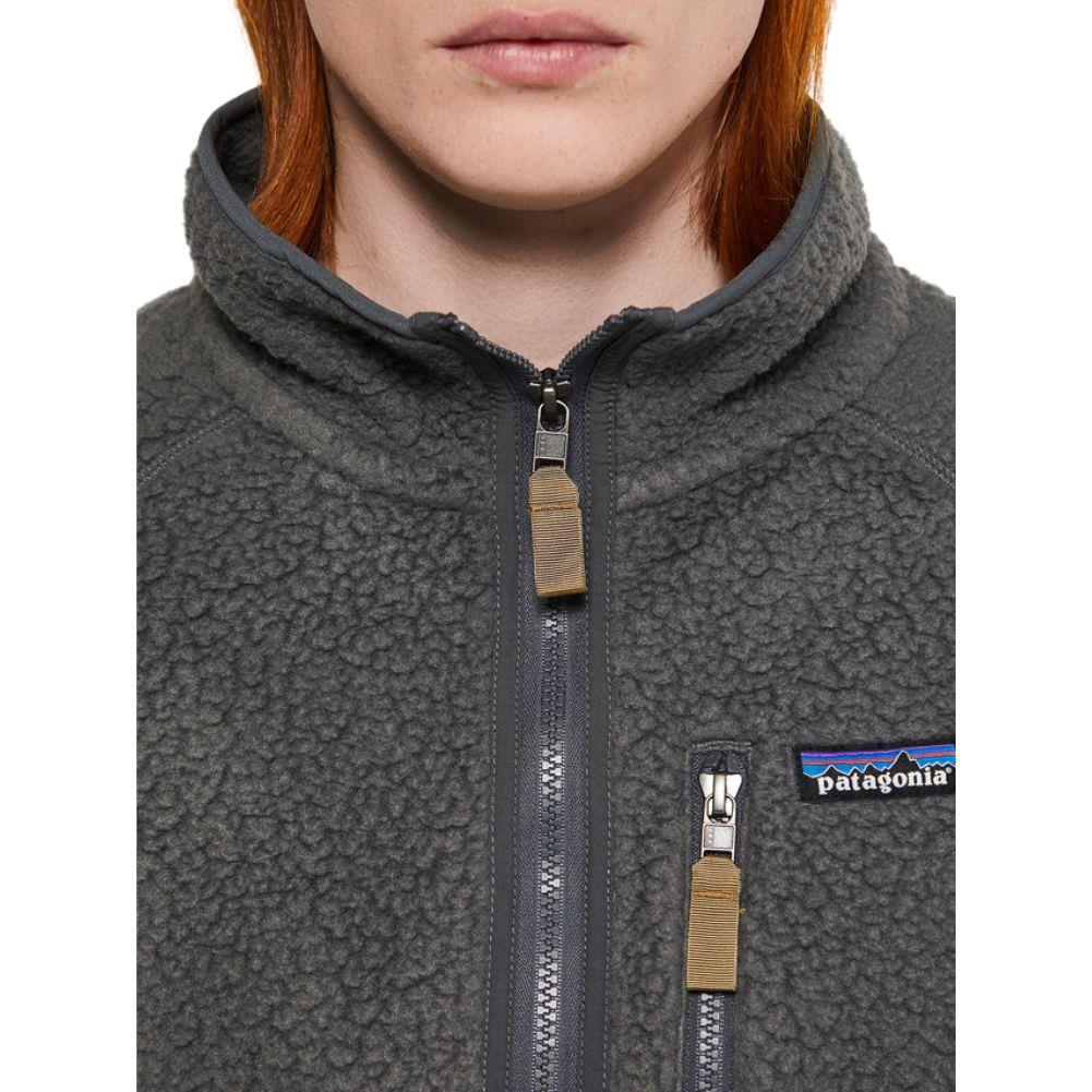 Patagonia Men's Retro Pile Fleece Jacket (Forge Grey) close up zipper