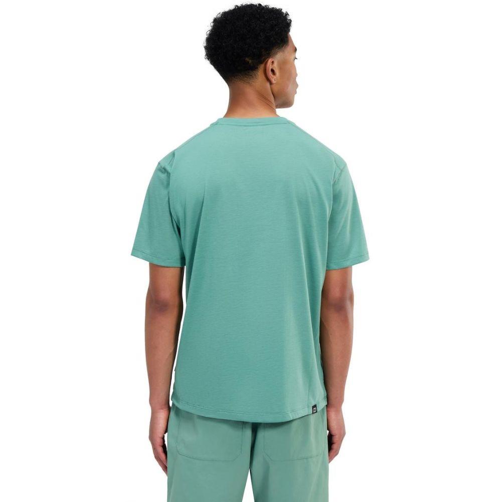 Berghaus Men&#39;s Relaxed Short Sleeve Tech Tee (Green) back model