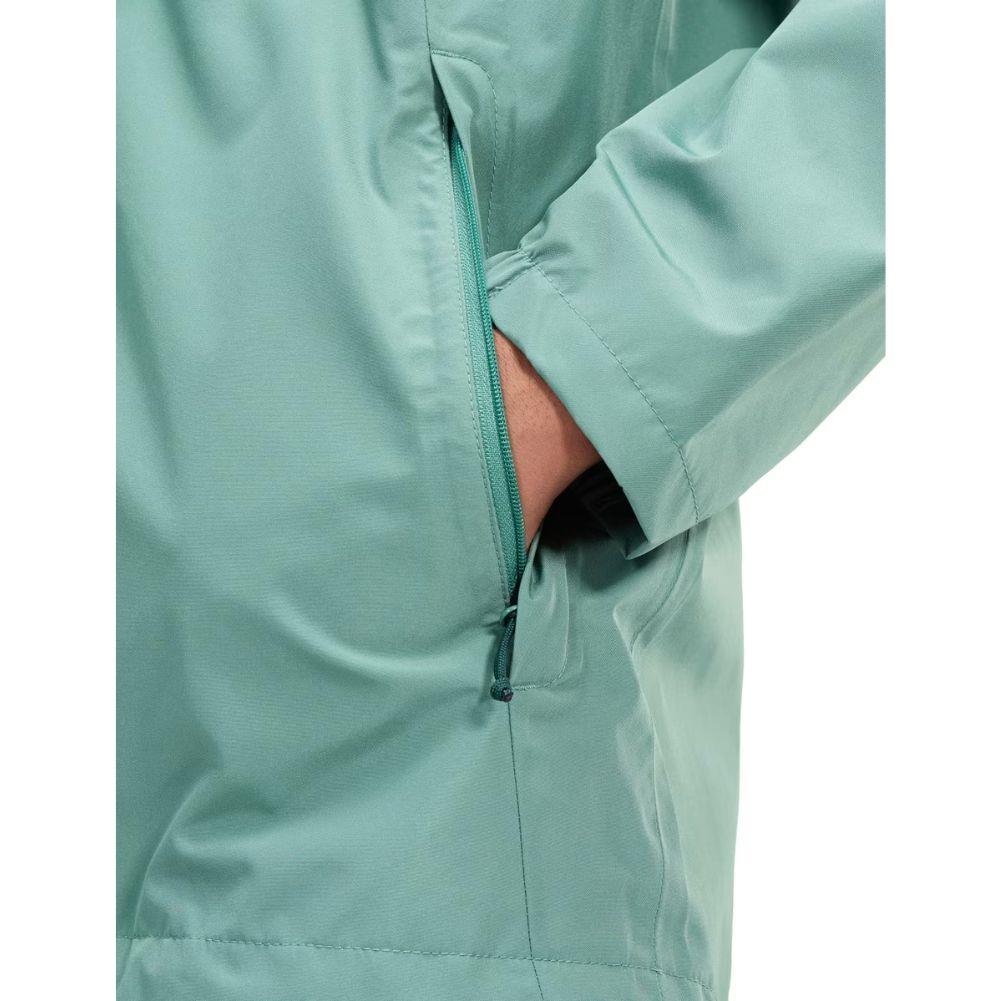 Berghaus Men&#39;s Deluge Pro 3.0 Waterproof Jacket (Green) hand in pocket