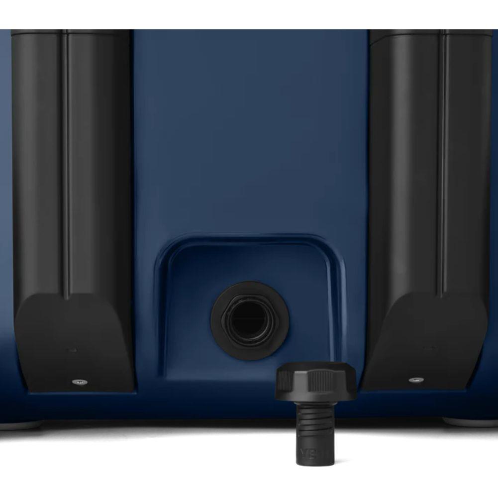 Yeti Roadie 32 Wheeled Cool Box (Navy) hole
