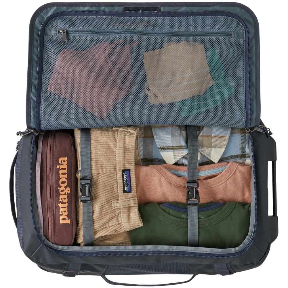 Patagonia Black Hole Wheeled Duffel 40L (Smolder Blue) in side