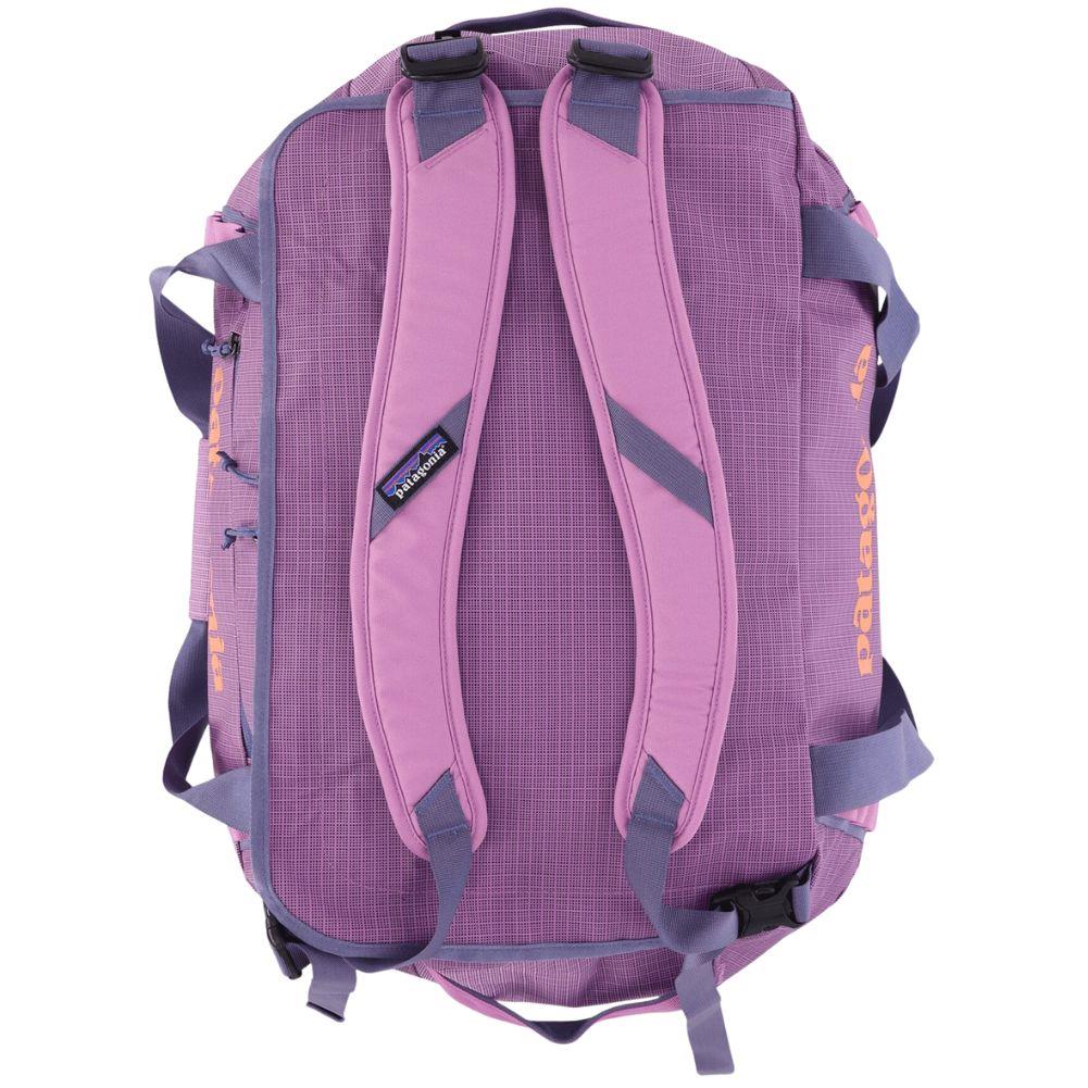 Patagonia Black Hole Duffel 40L (Brisk Purple) straps