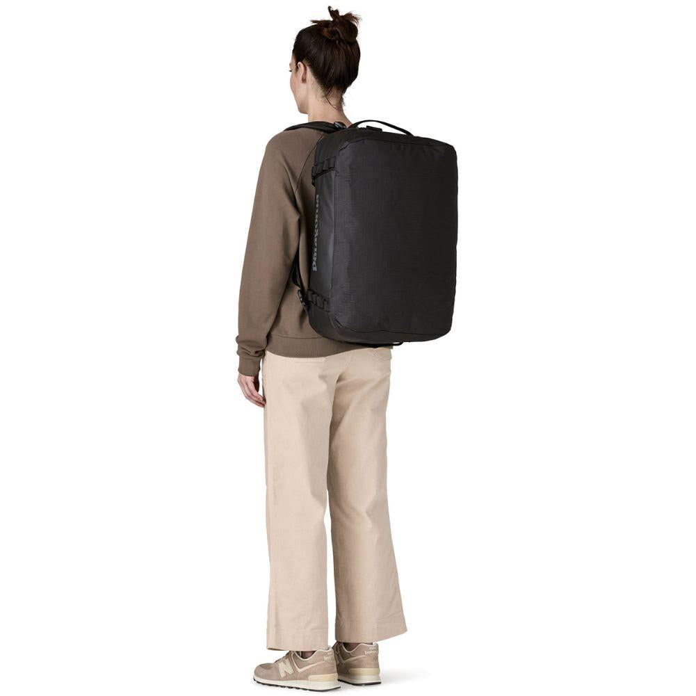 Patagonia Black Hole Duffel 40L (Black w/Black) full body